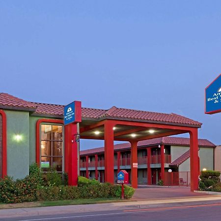 America'S Best Value Inn & Suites Bakersfield Central Eksteriør billede