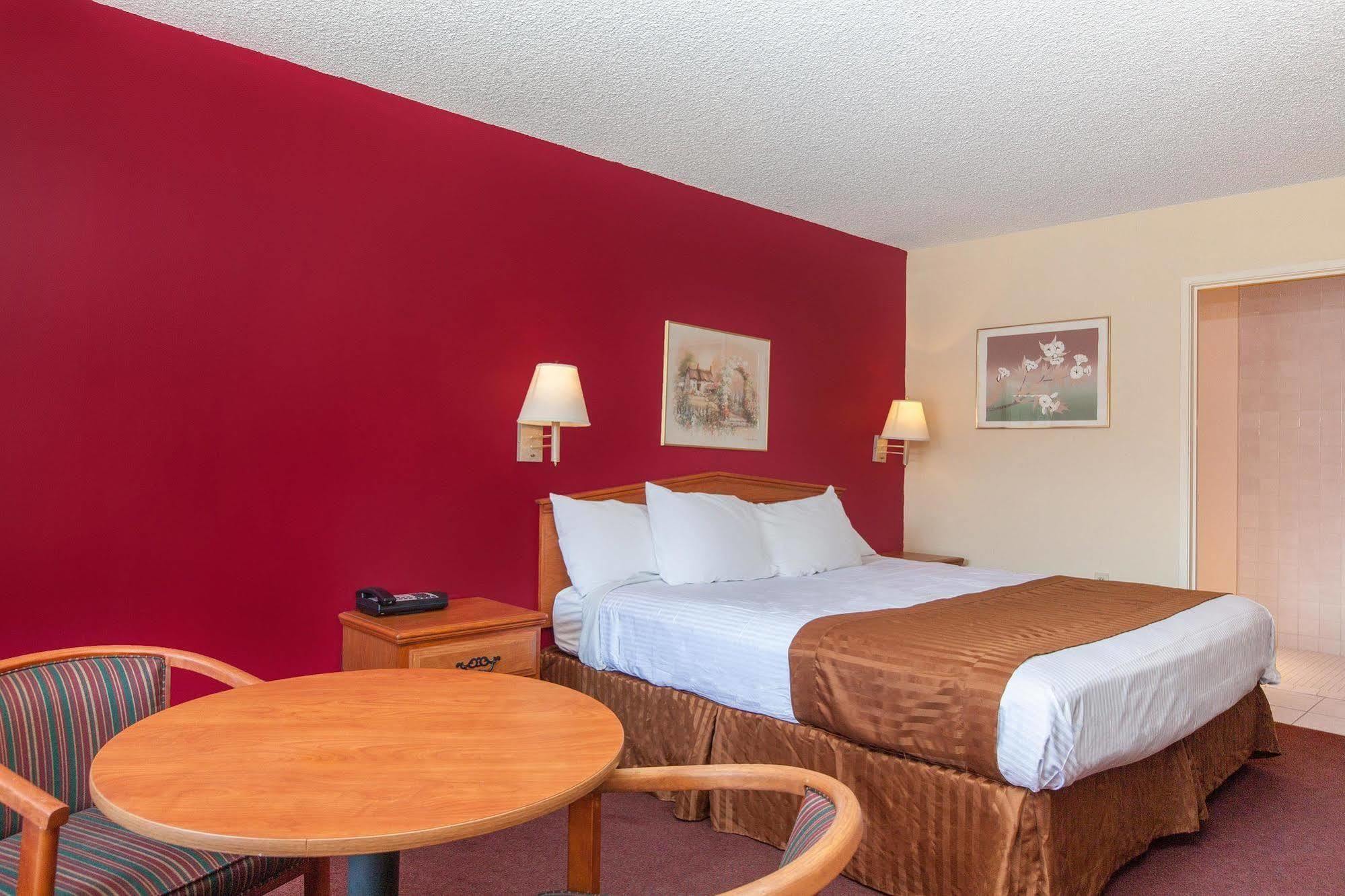 America'S Best Value Inn & Suites Bakersfield Central Eksteriør billede