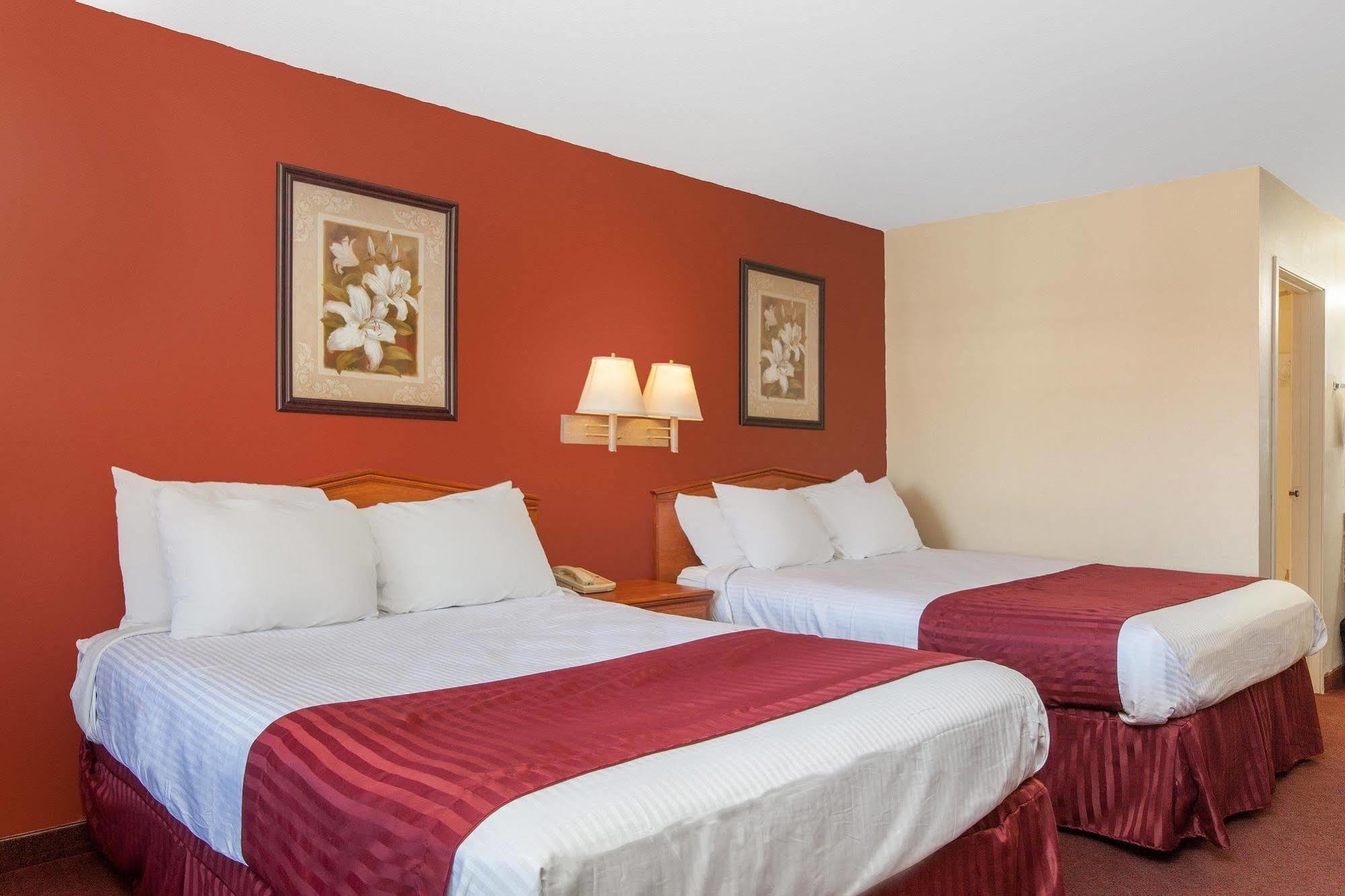 America'S Best Value Inn & Suites Bakersfield Central Eksteriør billede