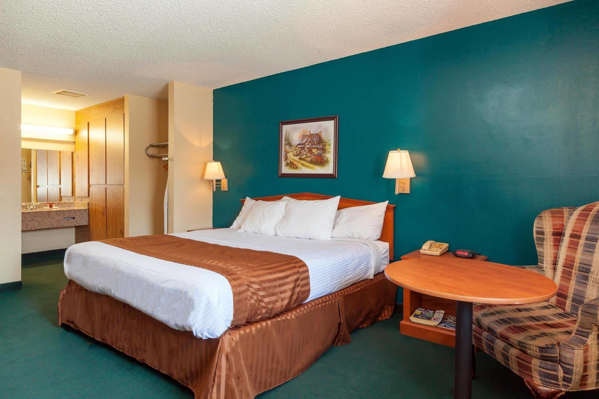America'S Best Value Inn & Suites Bakersfield Central Eksteriør billede